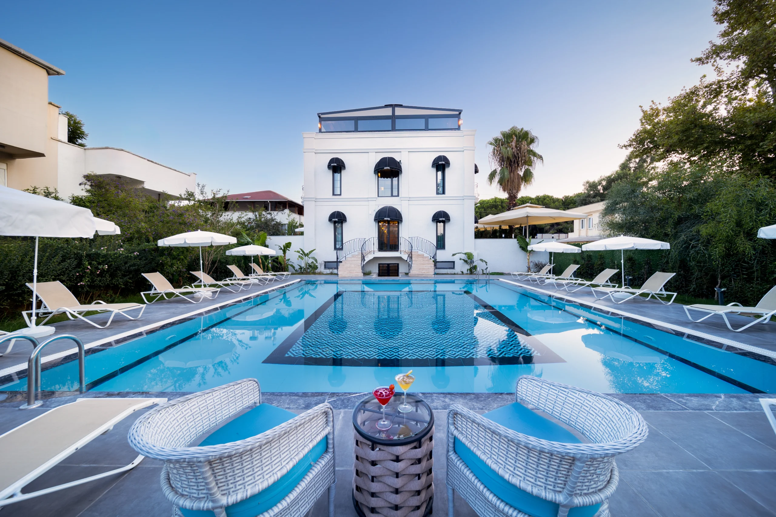 onyourdreams_hotel_belek_pool_view